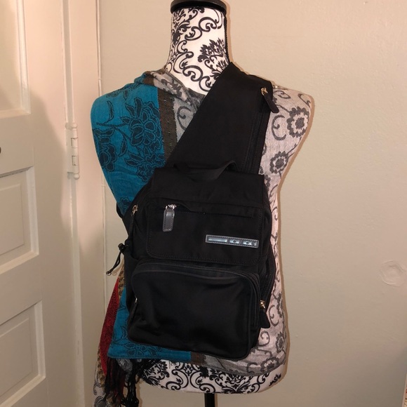 I-N-C Crossbody Backpack Very Good Condition - Picture 4 of 7